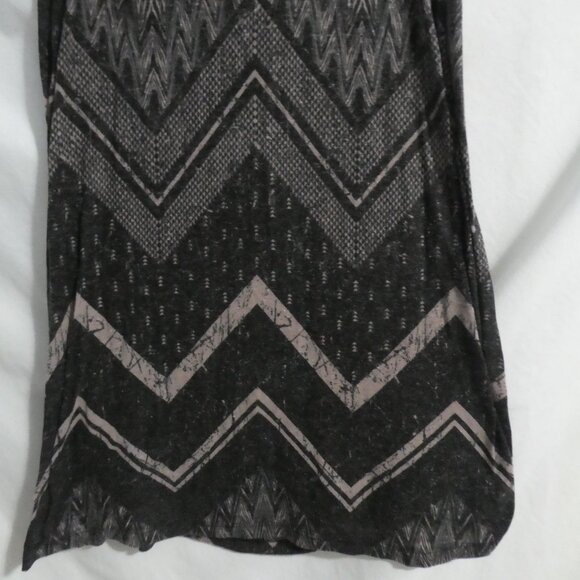 STREETWEAR SOCIETY | small | Slip On Zig Zag Patterned Skirt - Picture 12 of 13